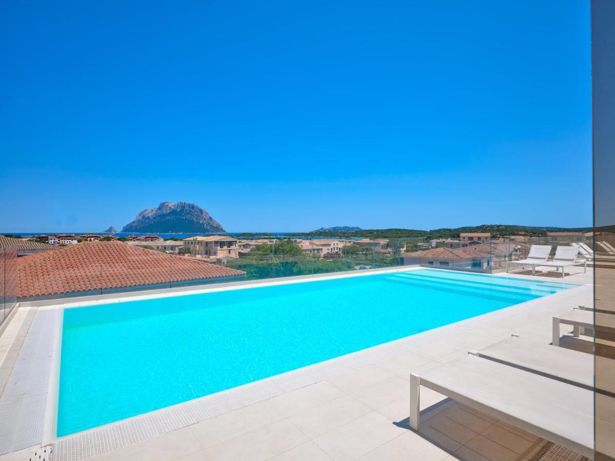 Felix - Porto San Paolo 4*